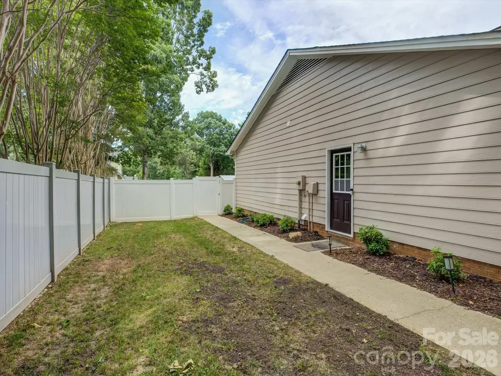 1278 Morrocroft Trail Gastonia NC 28054
