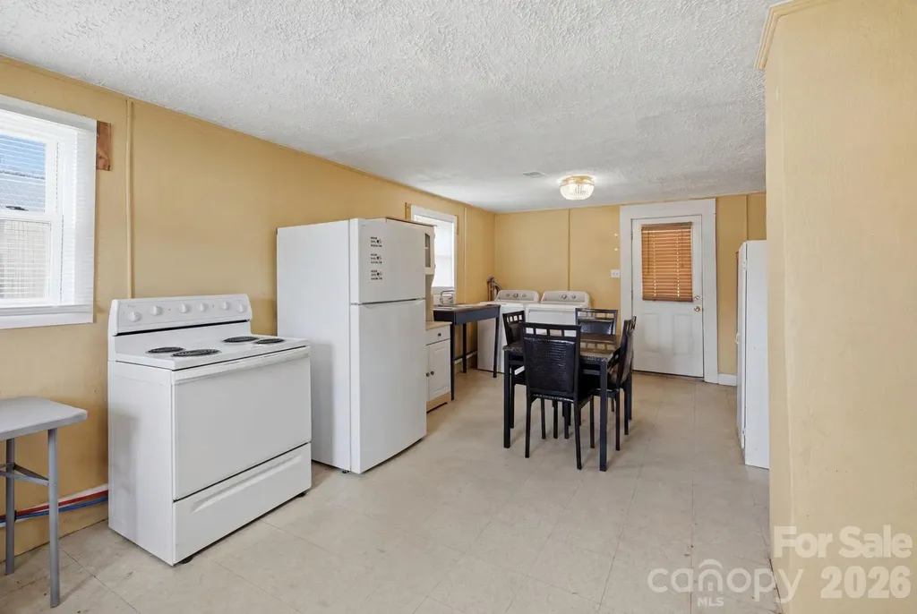 3948 Main Avenue Drive NW Hickory NC 28601