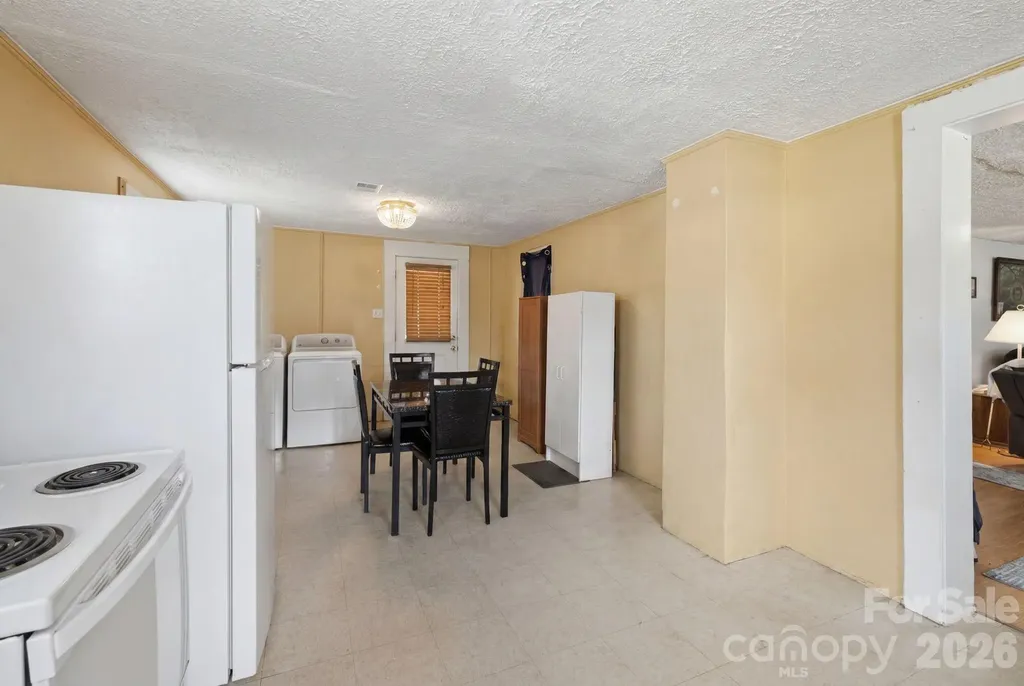 3948 Main Avenue Drive NW Hickory NC 28601