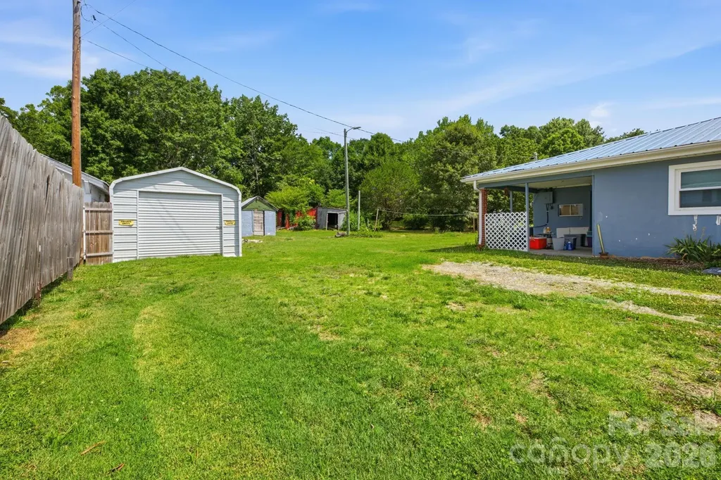 3948 Main Avenue Drive NW Hickory NC 28601