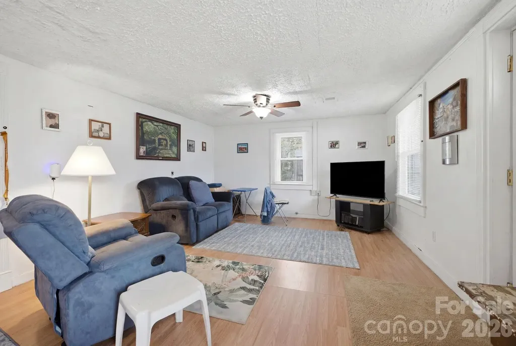 3948 Main Avenue Drive NW Hickory NC 28601