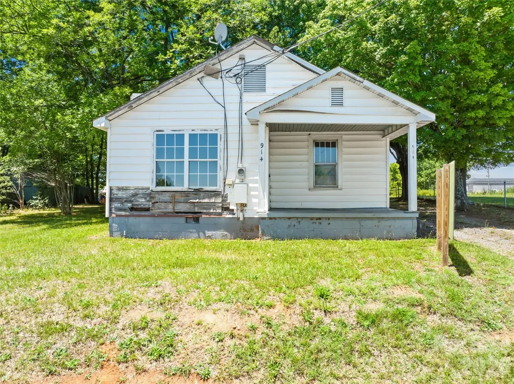 914 Wall Street Statesville NC 28677