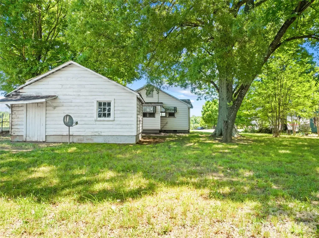 914 Wall Street Statesville NC 28677