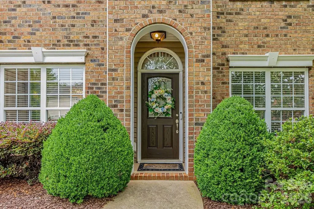 13731 Daltrey Lane Charlotte NC 28277