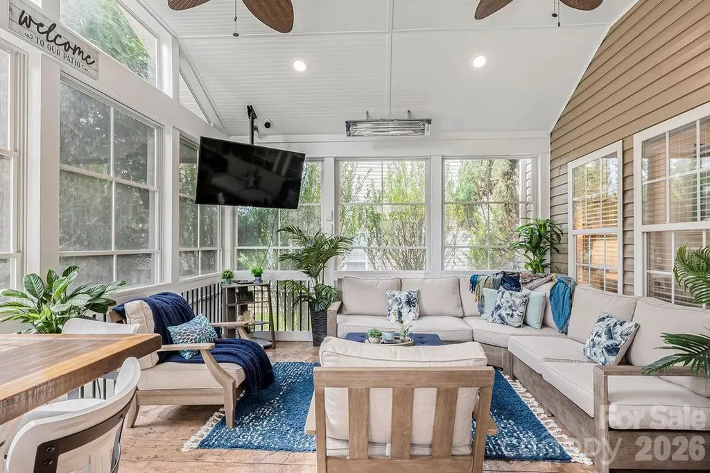 13731 Daltrey Lane Charlotte NC 28277