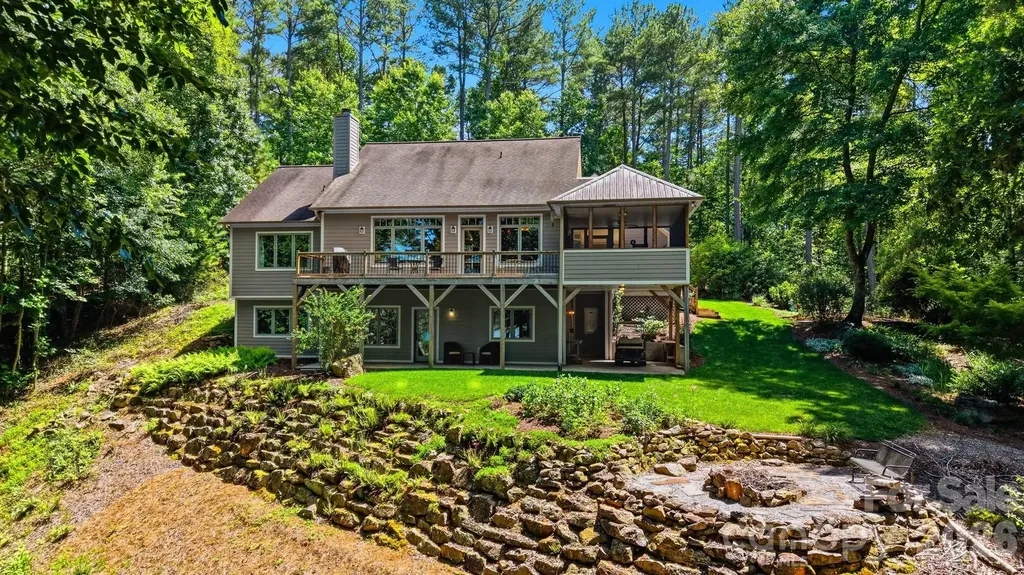 104 Rivercliff Drive W Connelly Springs NC 28612