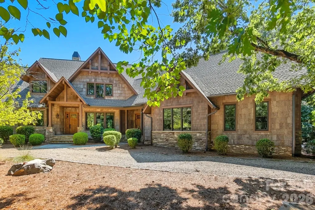 9208 Flying Eagle Lane Charlotte NC 28278