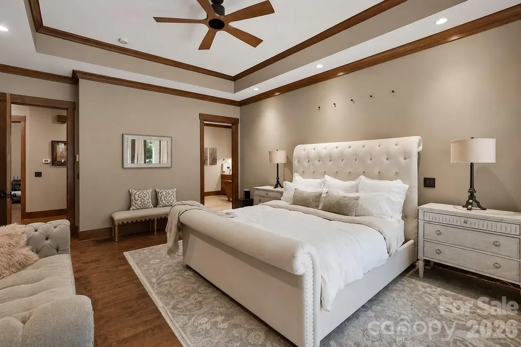 9208 Flying Eagle Lane Charlotte NC 28278