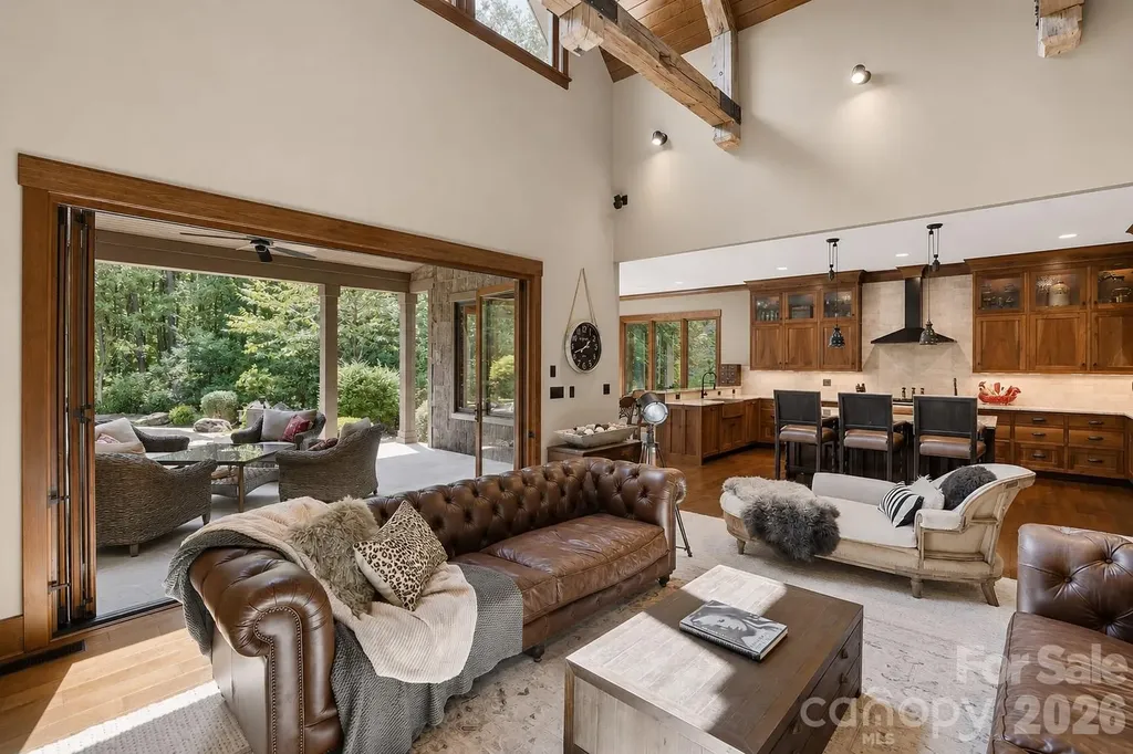 9208 Flying Eagle Lane Charlotte NC 28278