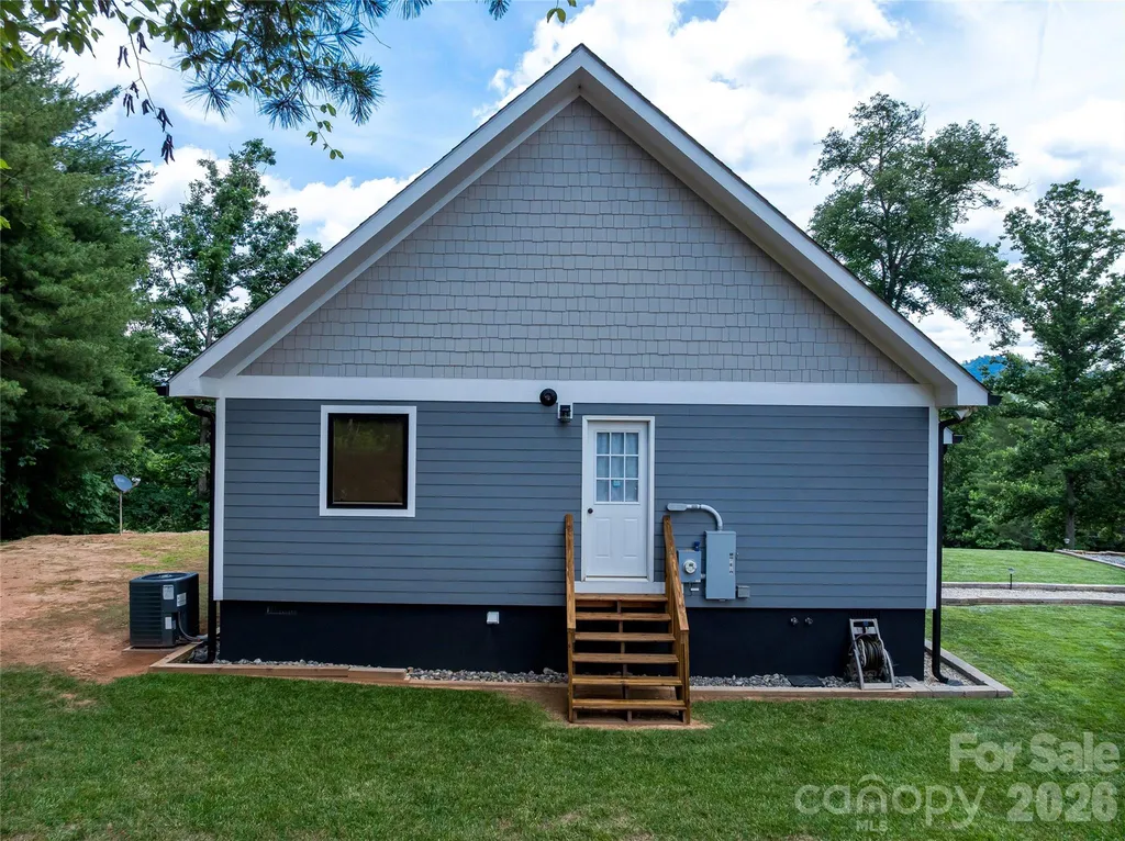 143 Fox Grape Hollow Road Mars Hill NC 28754