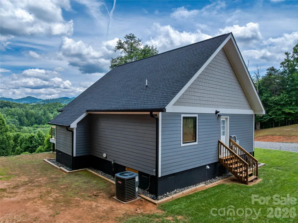 143 Fox Grape Hollow Road Mars Hill NC 28754