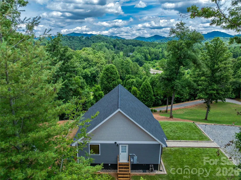 143 Fox Grape Hollow Road Mars Hill NC 28754