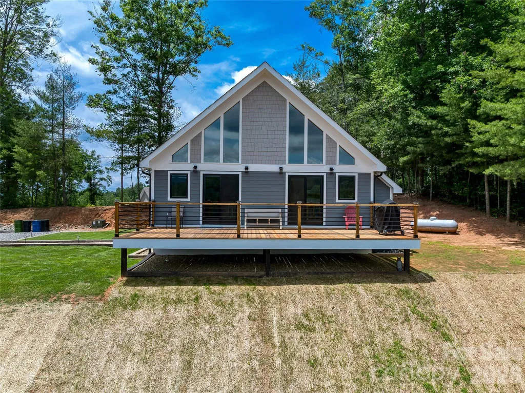143 Fox Grape Hollow Road Mars Hill NC 28754