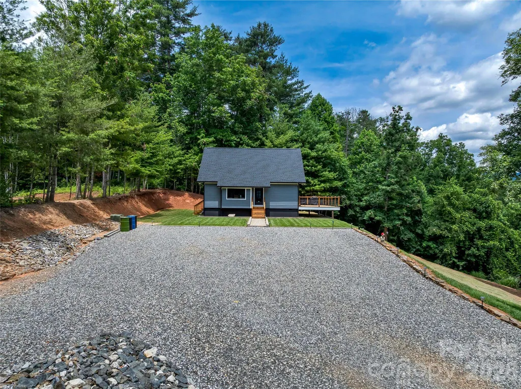 143 Fox Grape Hollow Road Mars Hill NC 28754
