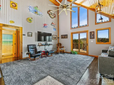 143 Fox Grape Hollow Road Mars Hill NC 28754