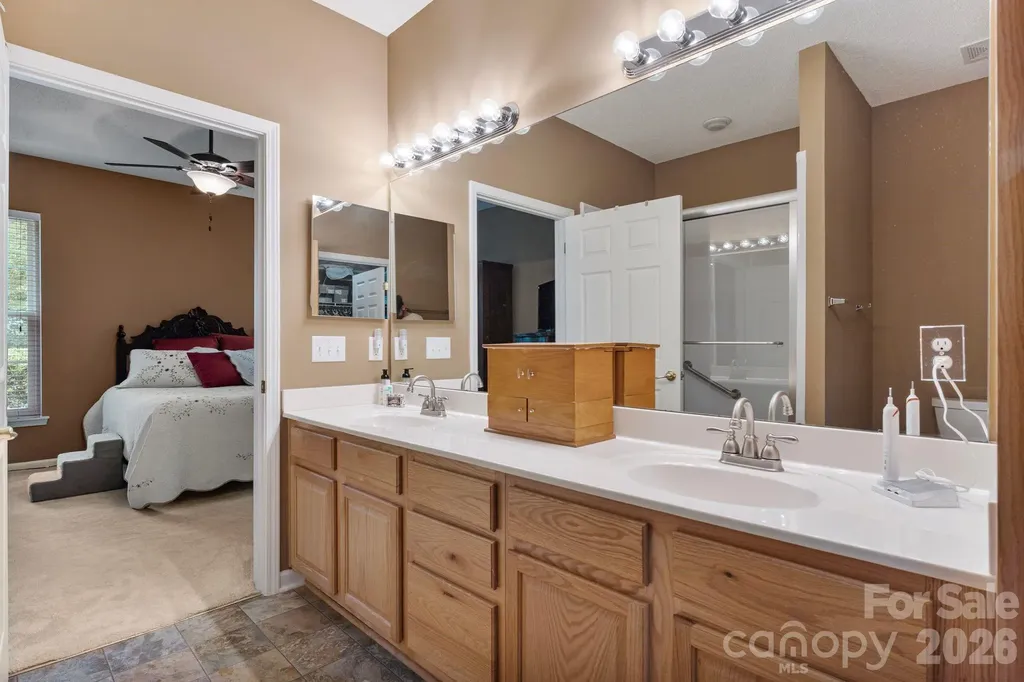 16627 Timber Crossing Road Charlotte NC 28213