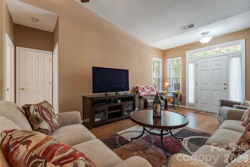 16627 Timber Crossing Road Charlotte NC 28213