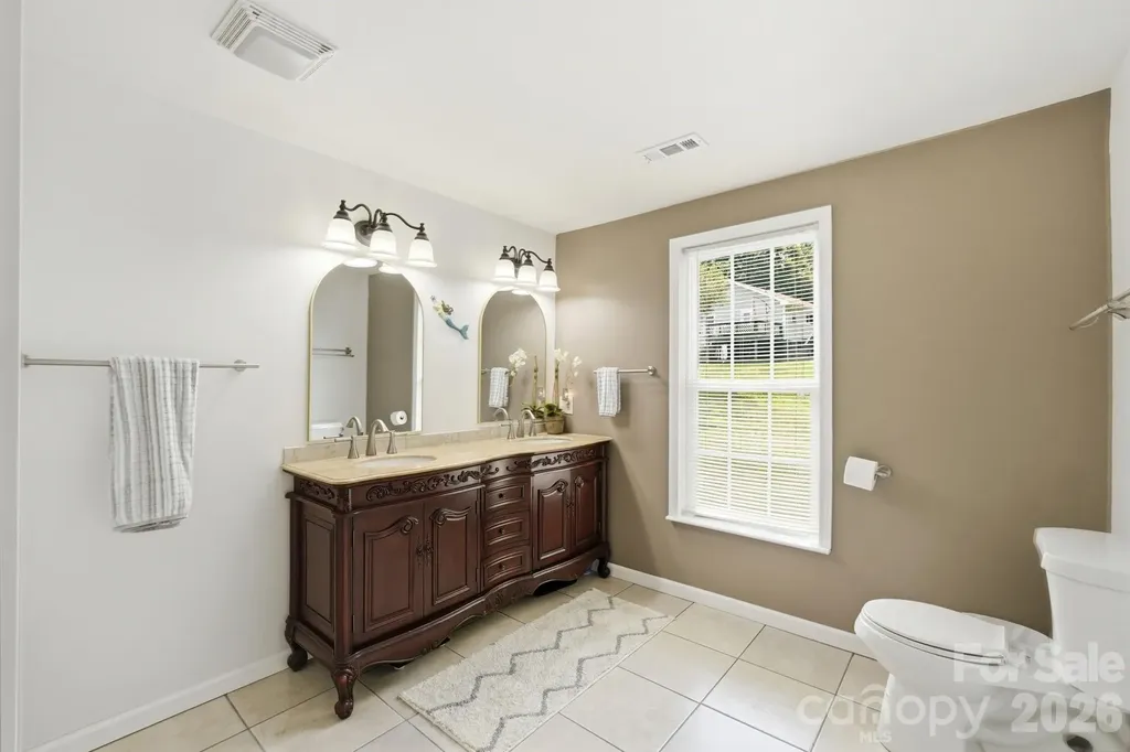 928 Oval Street Kannapolis NC 28081