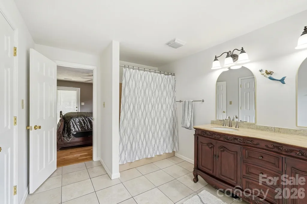 928 Oval Street Kannapolis NC 28081