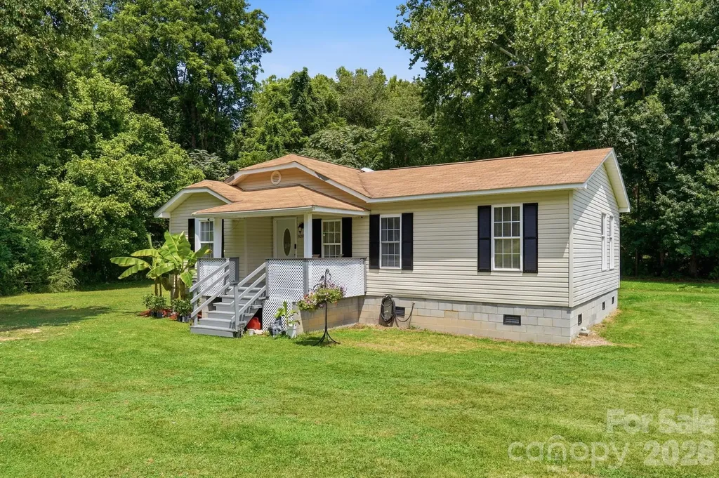 928 Oval Street Kannapolis NC 28081