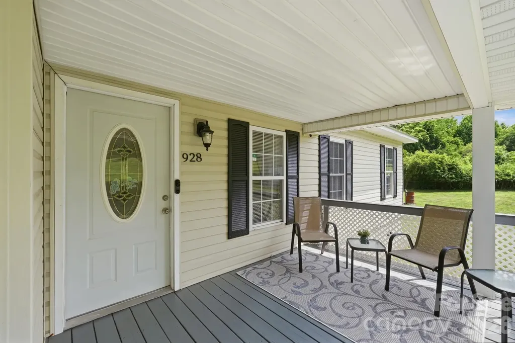 928 Oval Street Kannapolis NC 28081