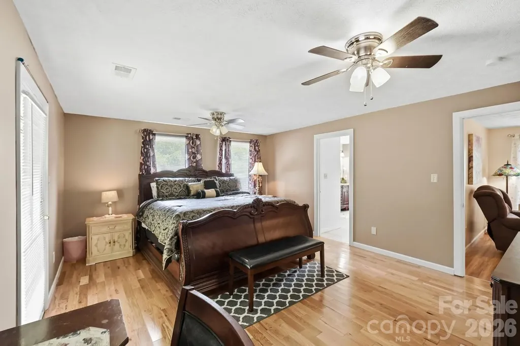 928 Oval Street Kannapolis NC 28081