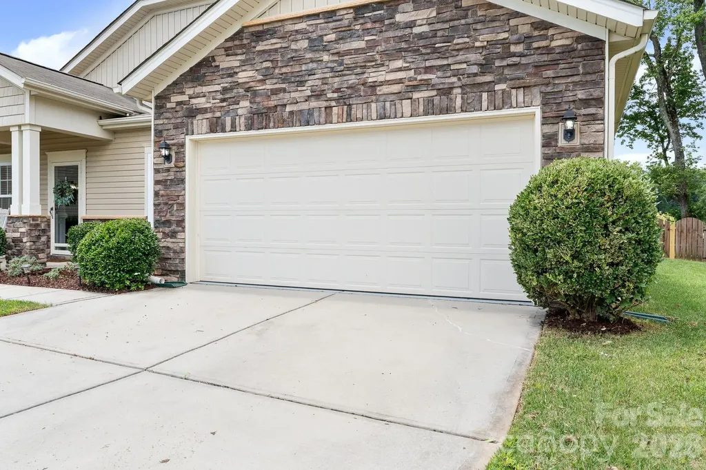 805 Scenic Way Matthews NC 28104