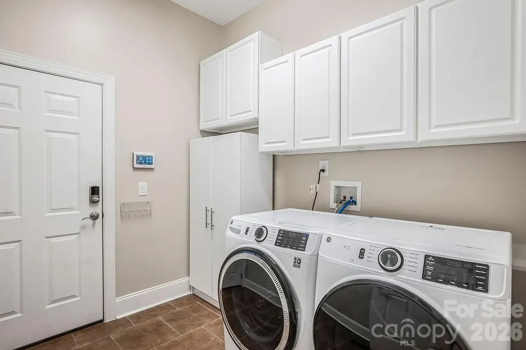 10022 Triple Oak Road Charlotte NC 28277