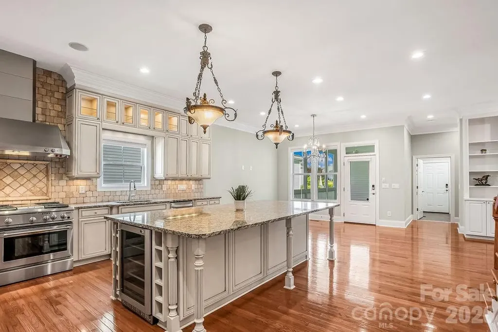 10022 Triple Oak Road Charlotte NC 28277