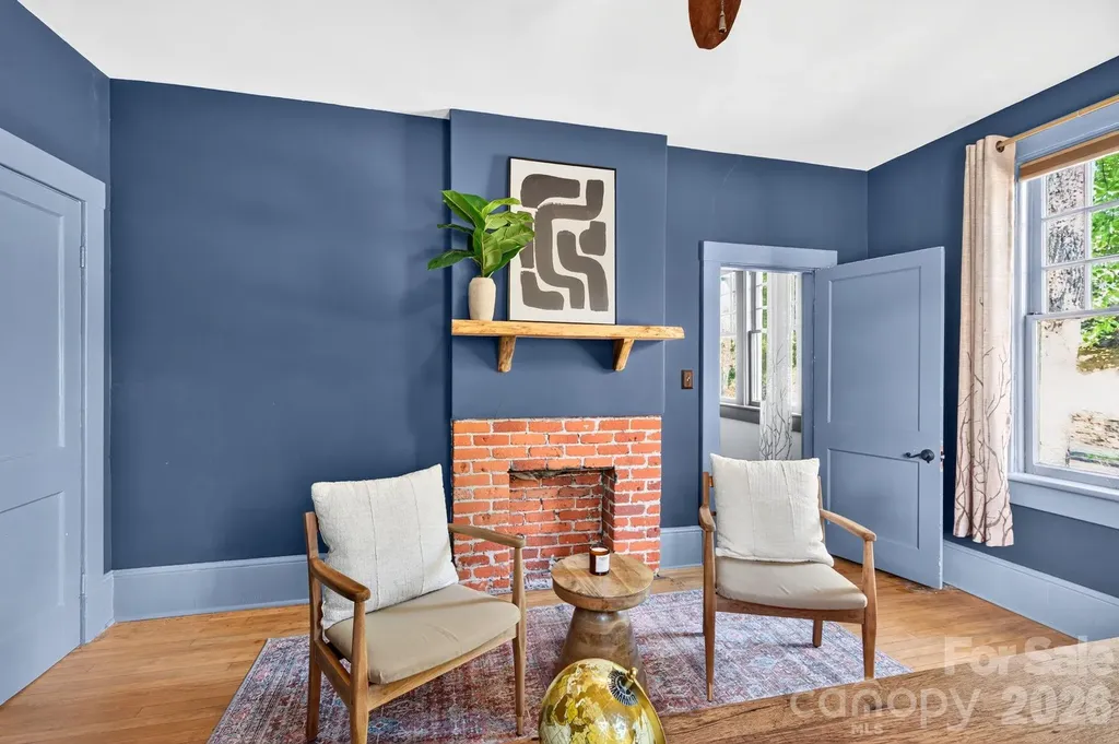 11 Cullowhee Street Asheville NC 28801