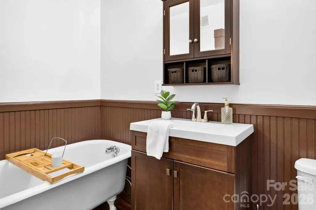 11 Cullowhee Street Asheville NC 28801