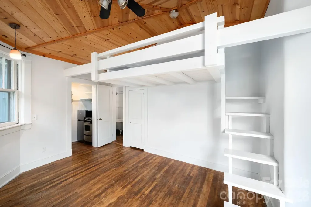 11 Cullowhee Street Asheville NC 28801