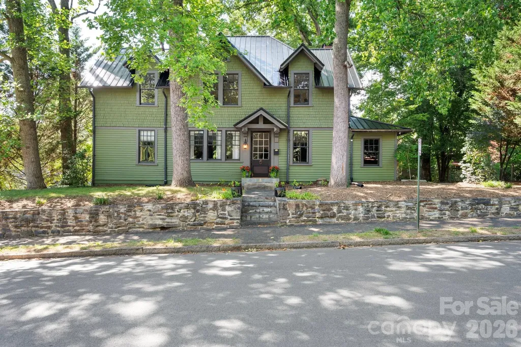 11 Cullowhee Street Asheville NC 28801