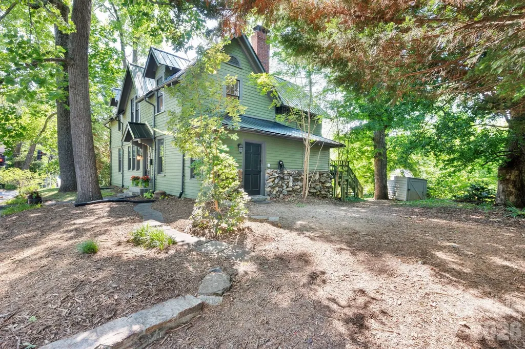 11 Cullowhee Street Asheville NC 28801