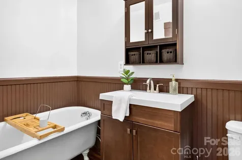11 Cullowhee Street Asheville NC 28801