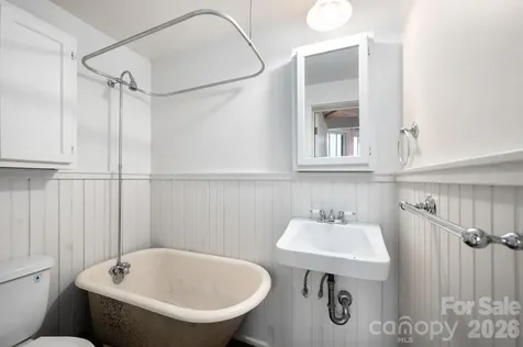 11 Cullowhee Street Asheville NC 28801
