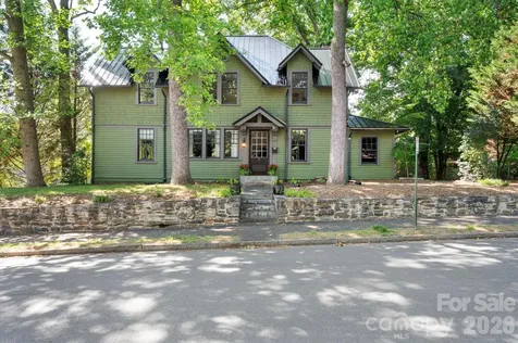 11 Cullowhee Street Asheville NC 28801