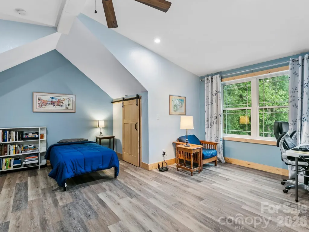 116 W Hiawatha Court Asheville NC 28806
