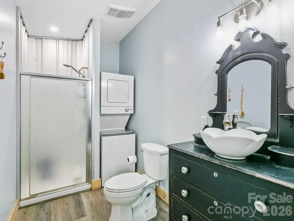 116 W Hiawatha Court Asheville NC 28806