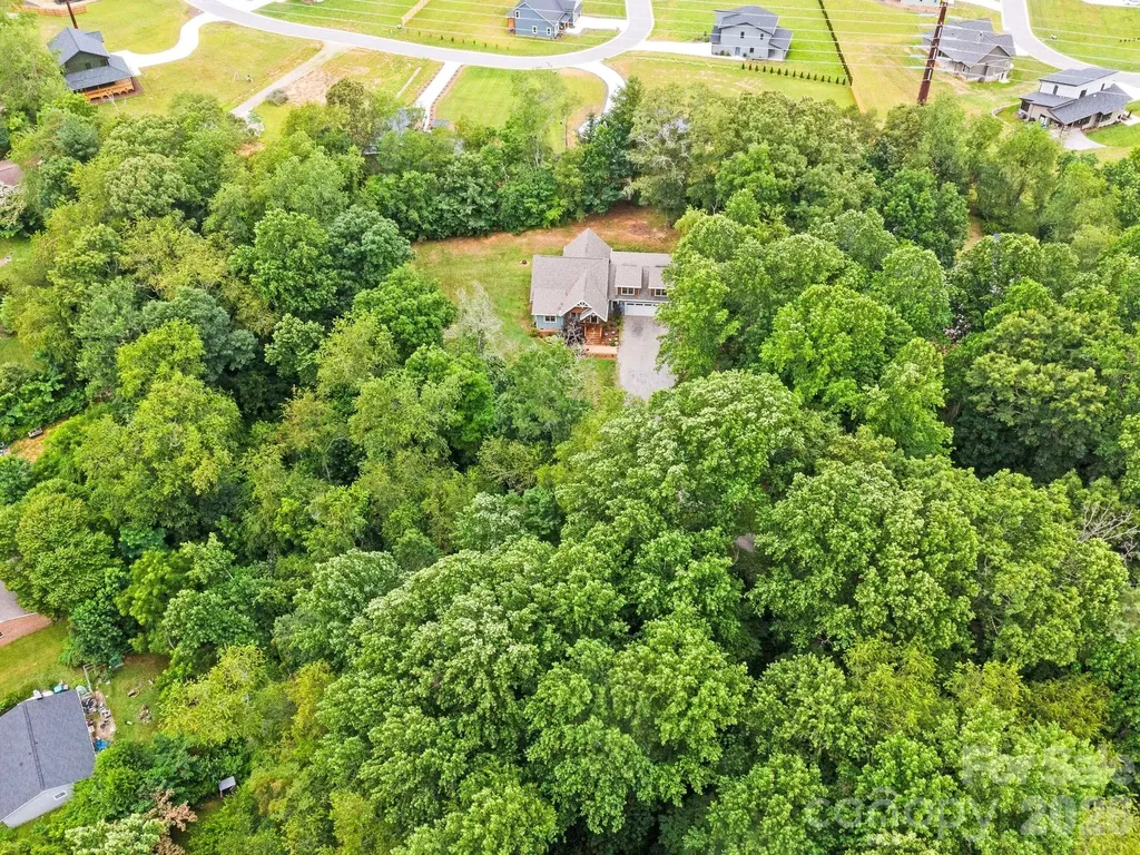 116 W Hiawatha Court Asheville NC 28806