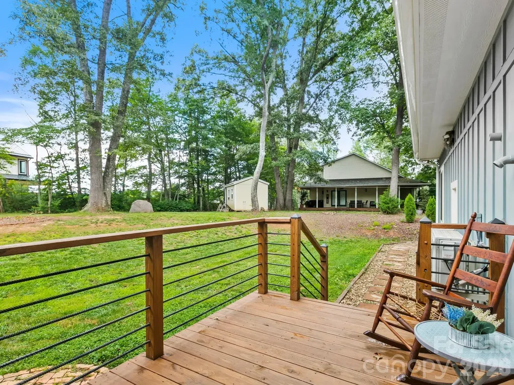 116 W Hiawatha Court Asheville NC 28806