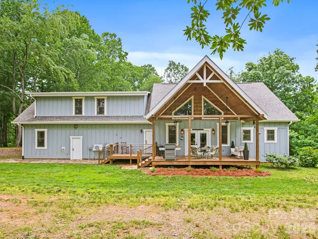 116 W Hiawatha Court Asheville NC 28806
