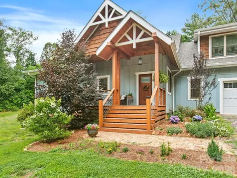116 W Hiawatha Court Asheville NC 28806