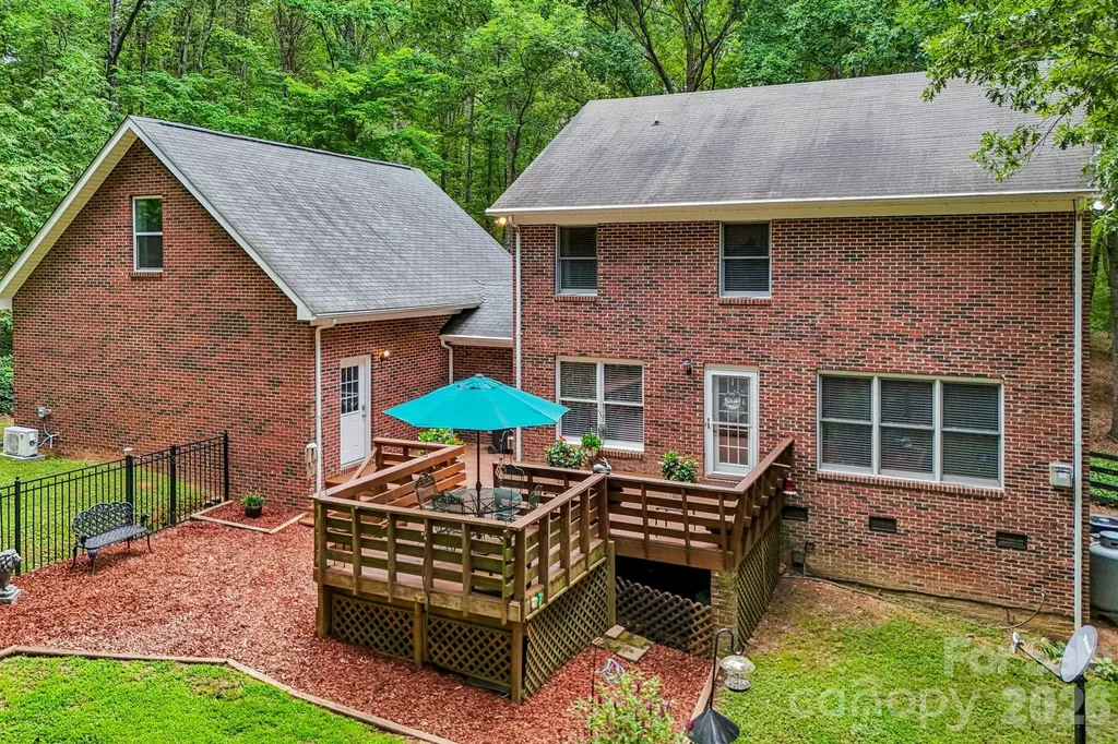 6366 Green Oak Drive Stanfield NC 28163