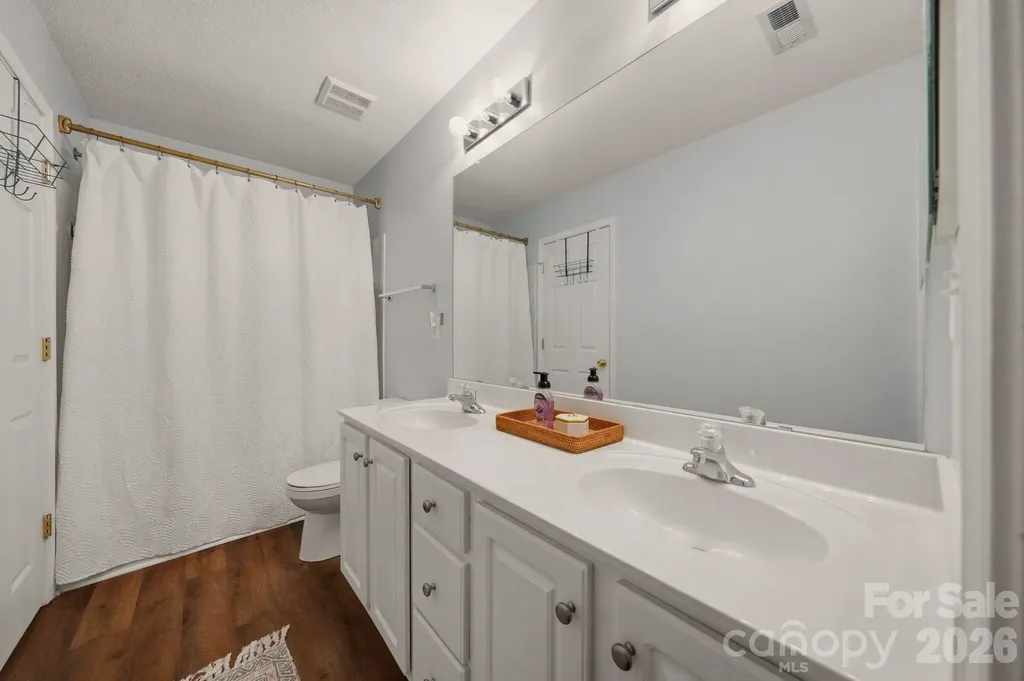 12446 Hennigan Place Lane Charlotte NC 28214