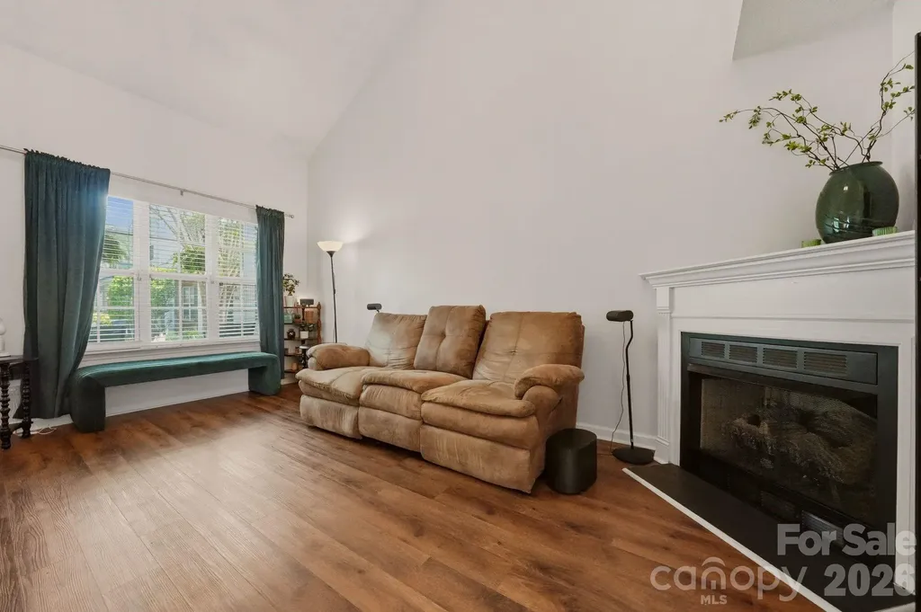12446 Hennigan Place Lane Charlotte NC 28214