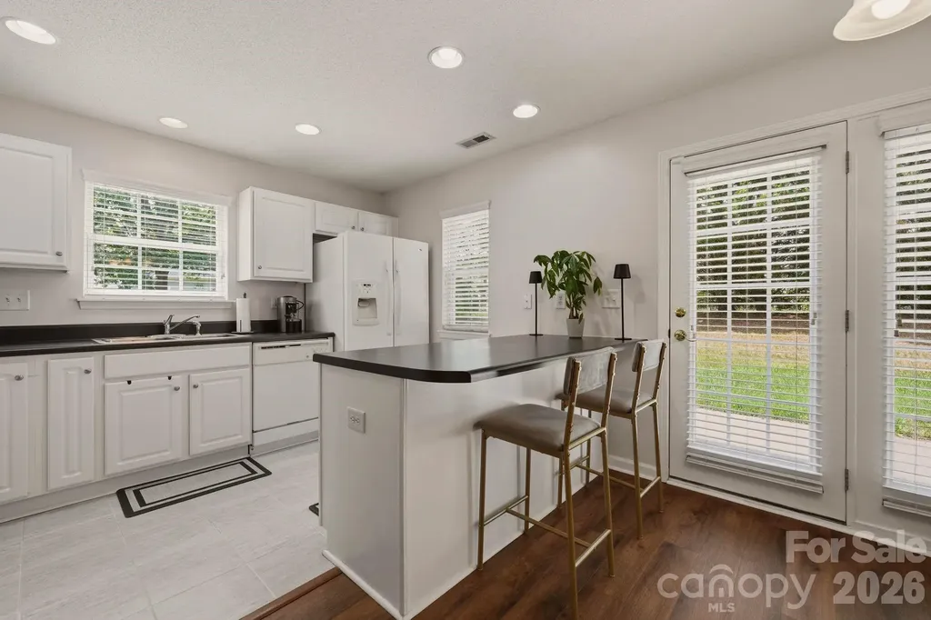 12446 Hennigan Place Lane Charlotte NC 28214