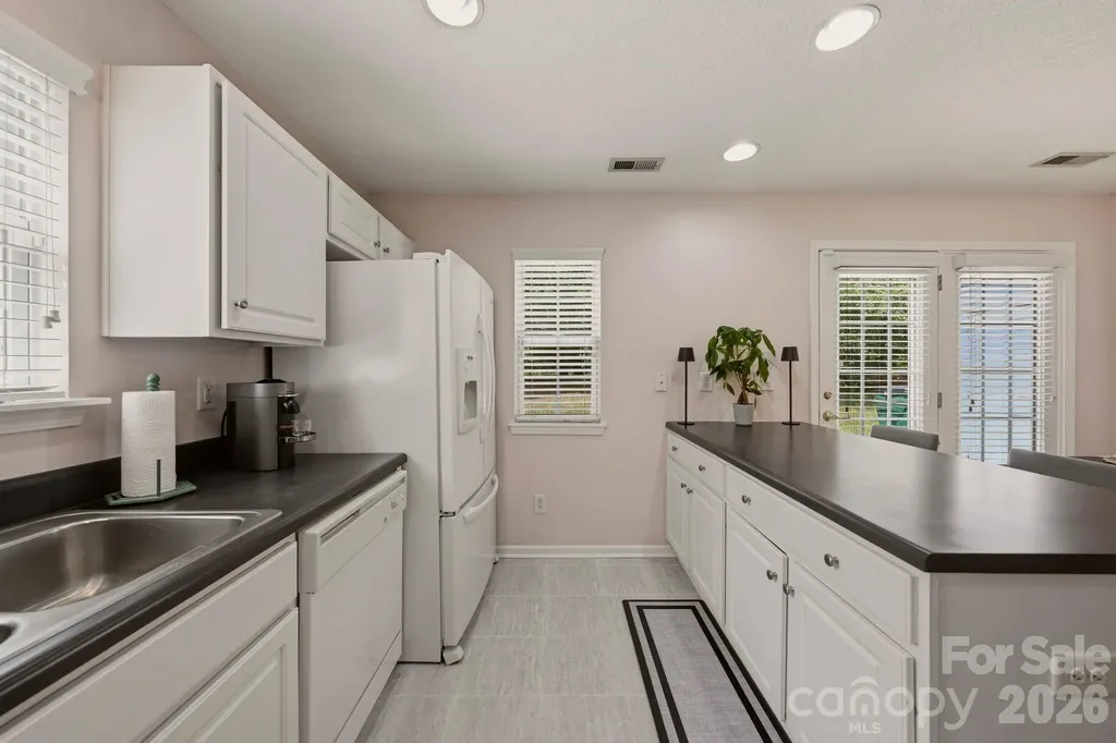 12446 Hennigan Place Lane Charlotte NC 28214