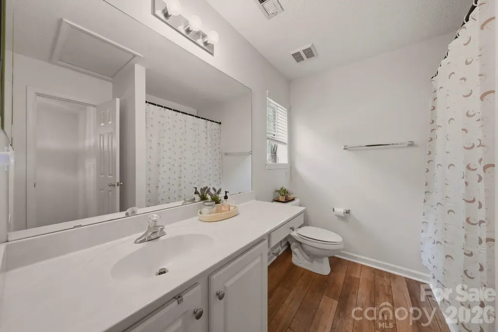 12446 Hennigan Place Lane Charlotte NC 28214