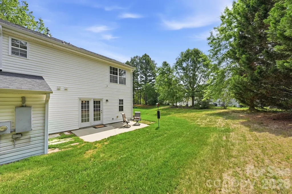 12446 Hennigan Place Lane Charlotte NC 28214